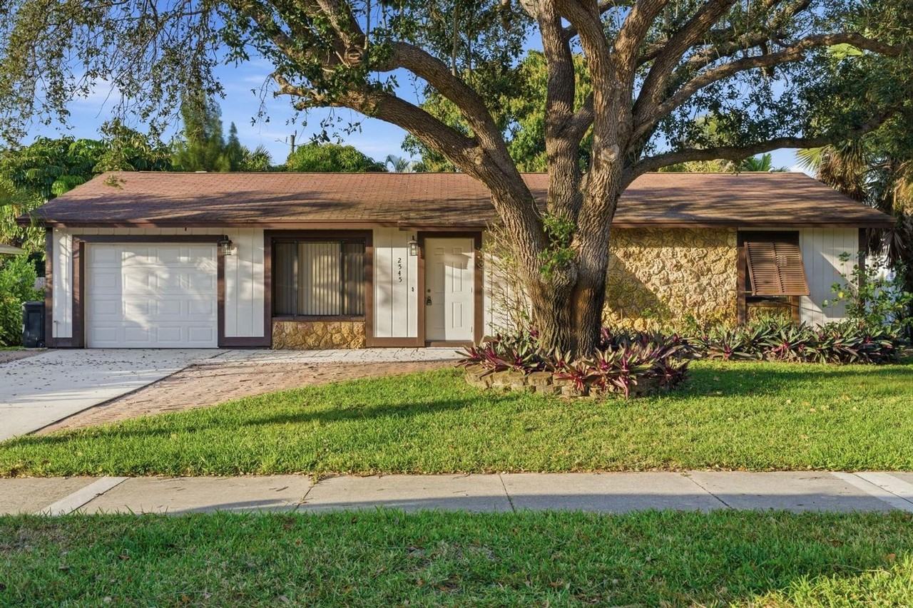 2545 Conroy Dr - Photo 7 of 18