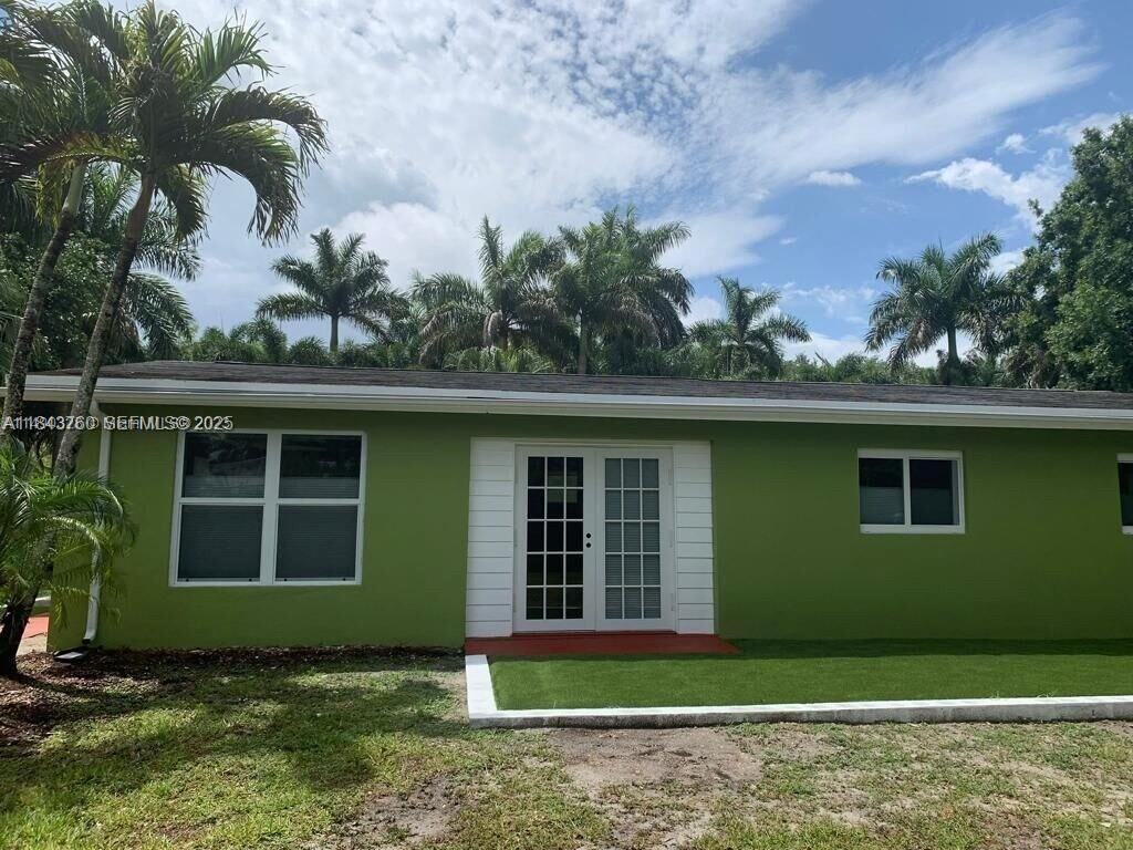 10700 Southwest 51st Street #0 - Photo 4 of 30