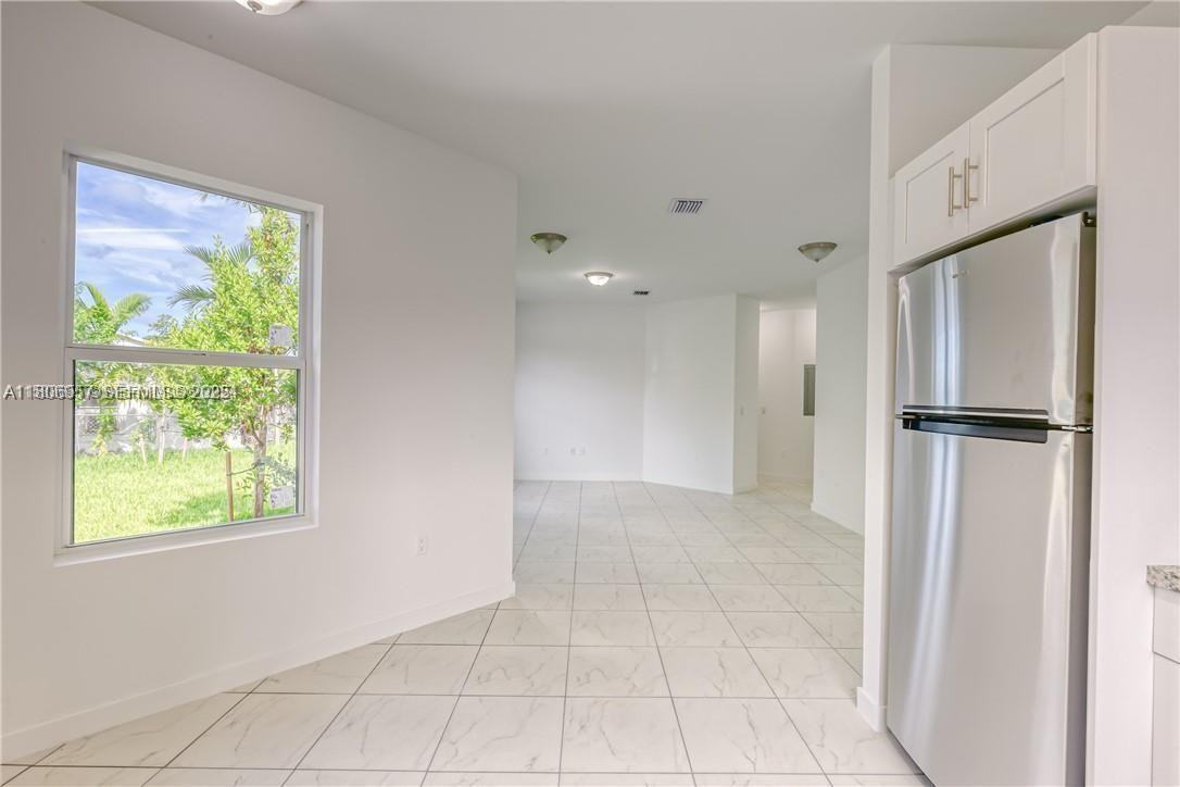 14885 Northeast 7th Avenue #14885 - Photo 6 of 43