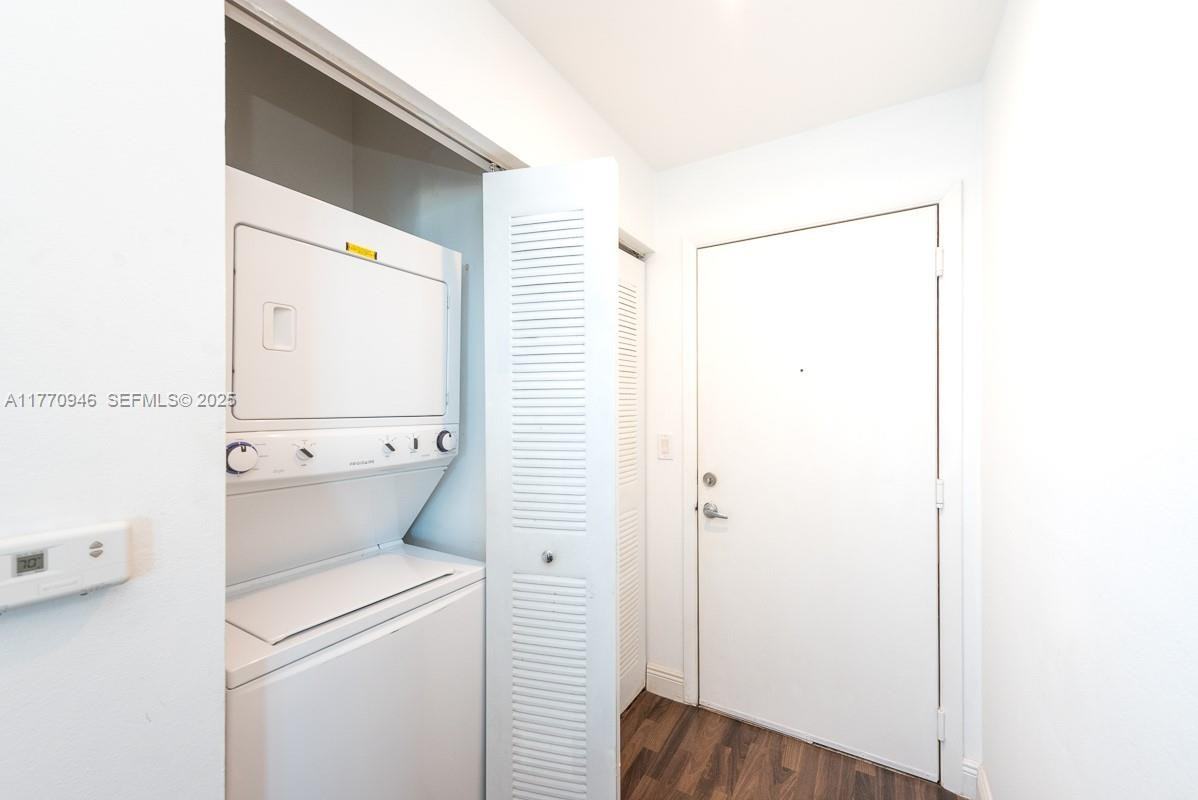 234 Northeast 3rd Street #1502 - Photo 6 of 16