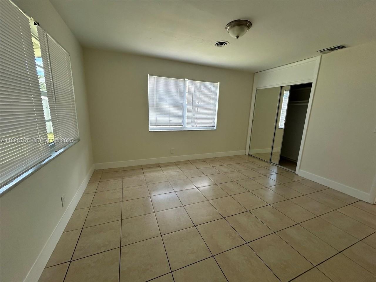 1501 Southwest 21st Street - Photo 3 of 14