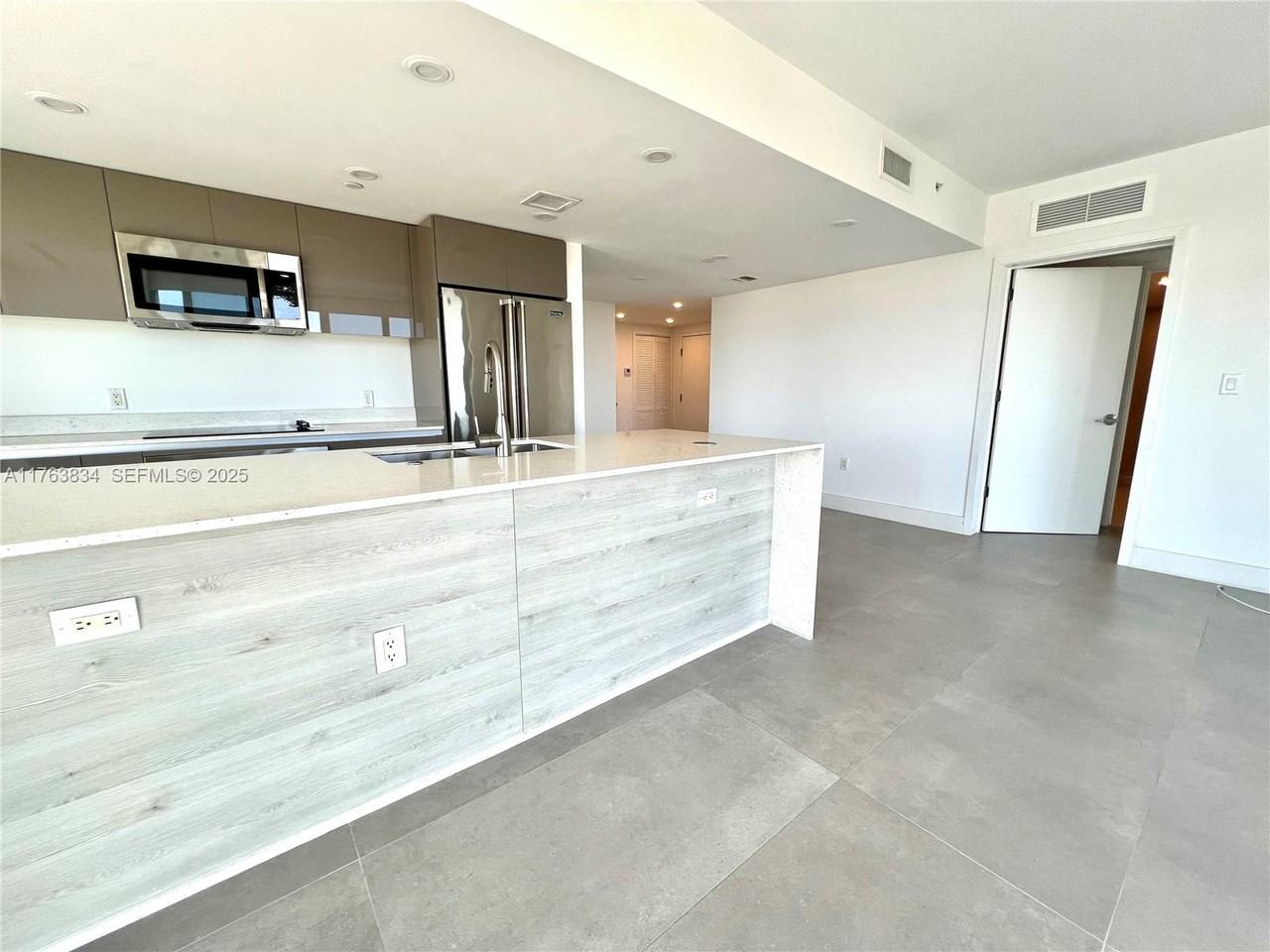 13800 Highland Drive #601 - Photo 4 of 42