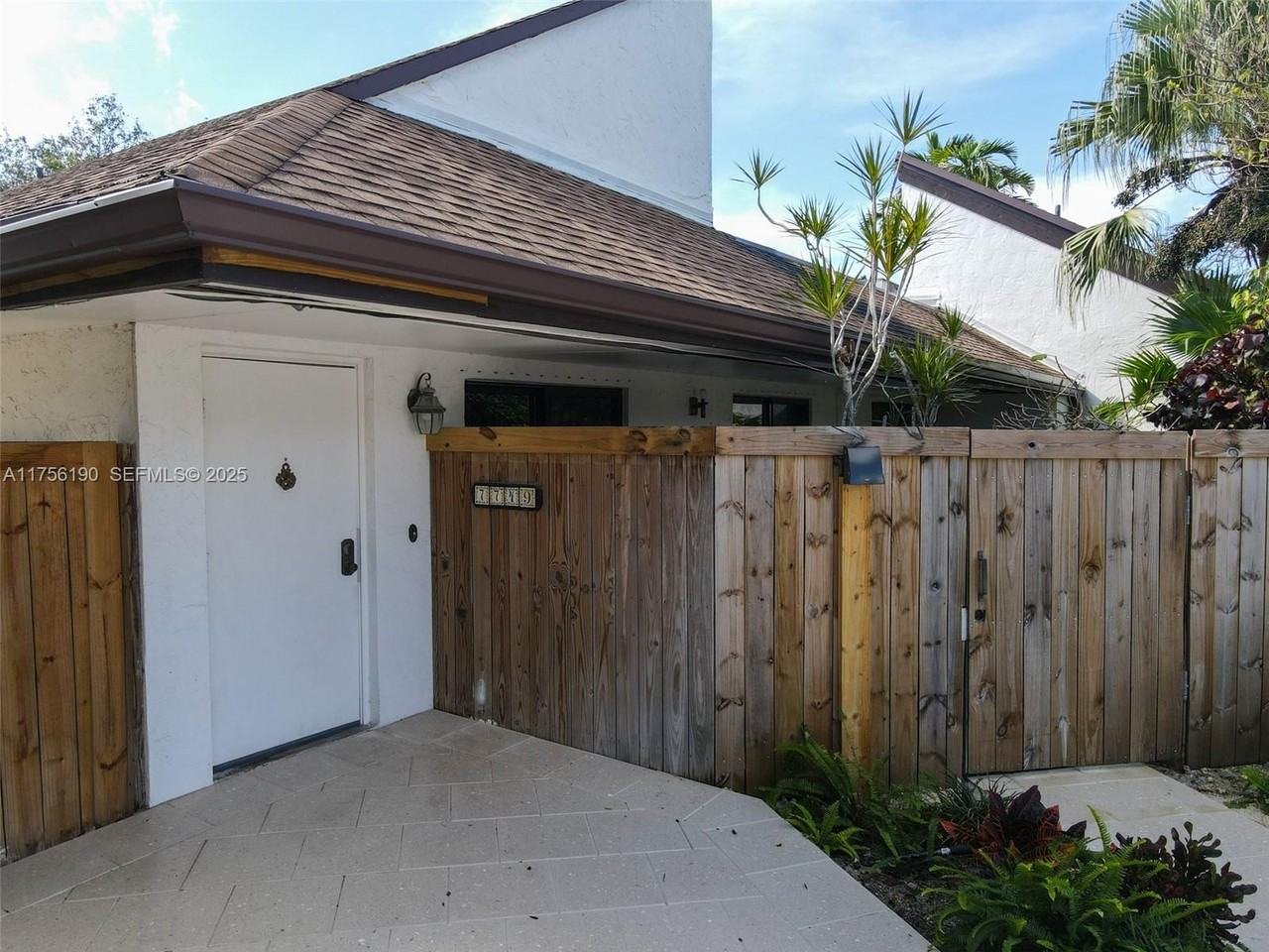 7749 Southwest 100th Street #33 - Photo 7 of 16