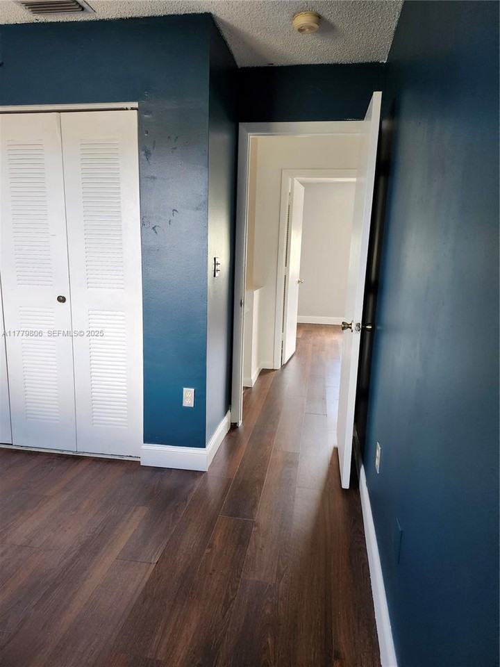 312 Northwest 114th Avenue #4 - Photo 4 of 17