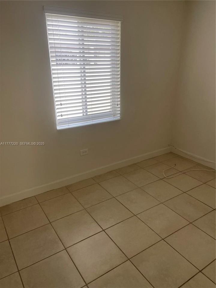 115 Northwest 120th Street - Photo 3 of 13