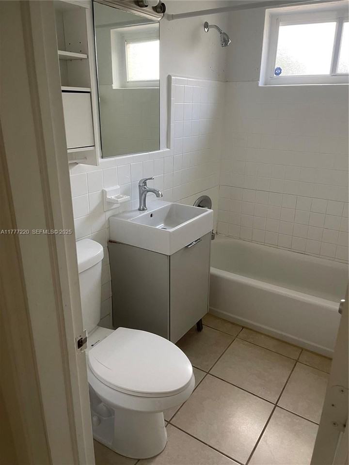 115 Northwest 120th Street - Photo 4 of 13