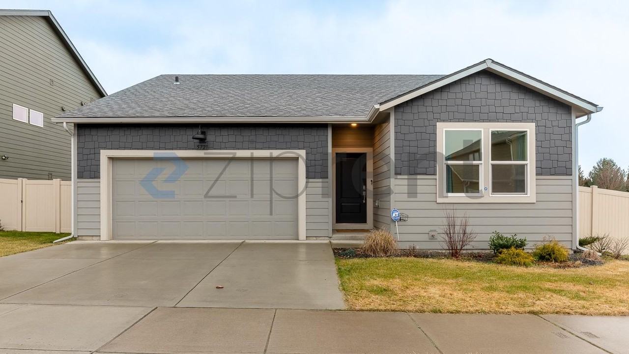 5721 W Youngstown Ln - Photo 5 of 33