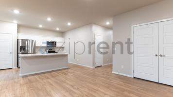 featured image of 5721 W Youngstown Ln