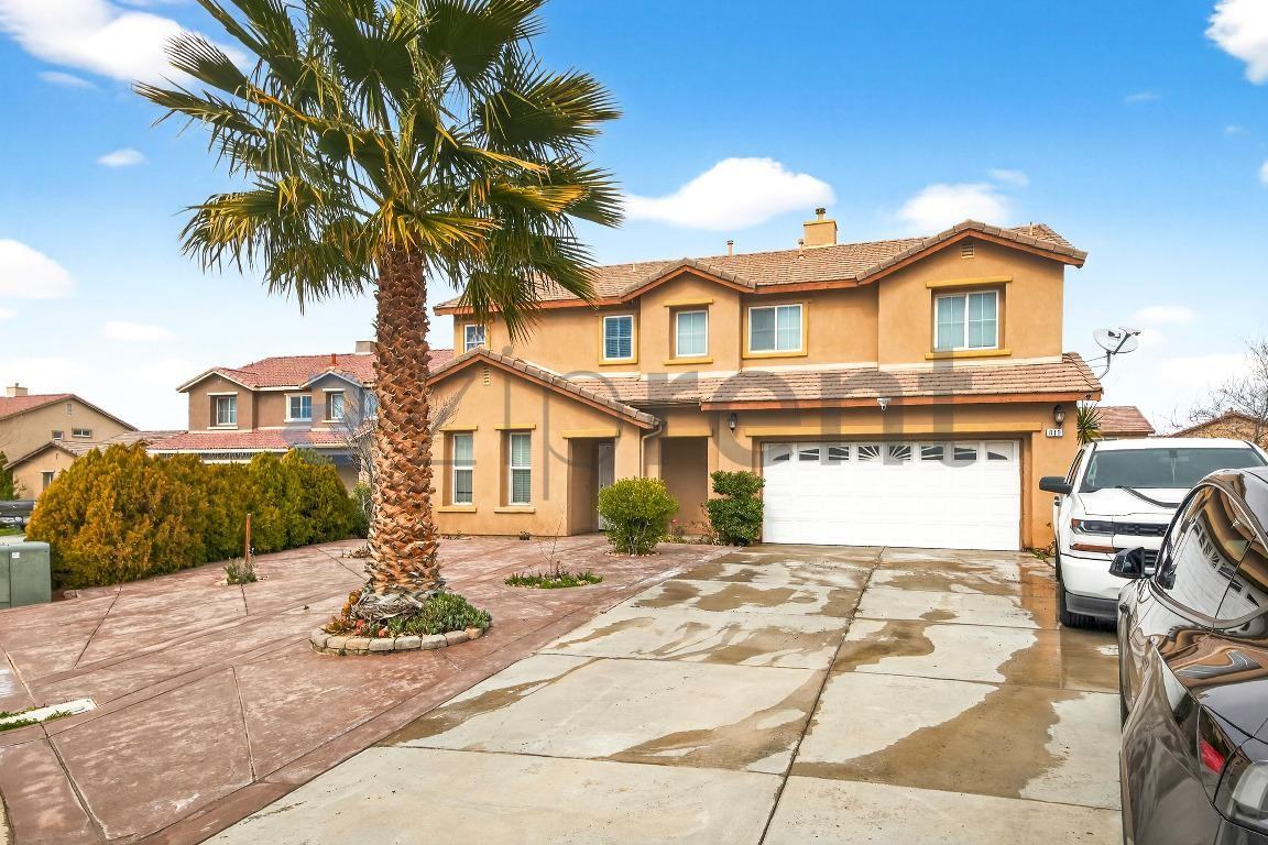 619 W Avenue H - Photo 2 of 37