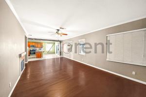 featured image of 619 W Avenue H