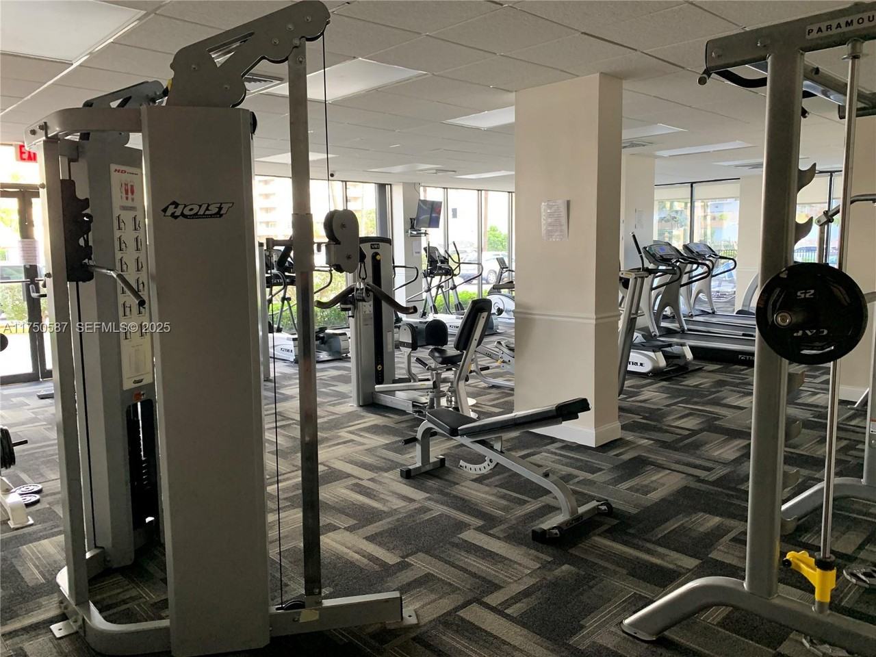 2049 South Ocean Drive #1510 - Photo 4 of 17