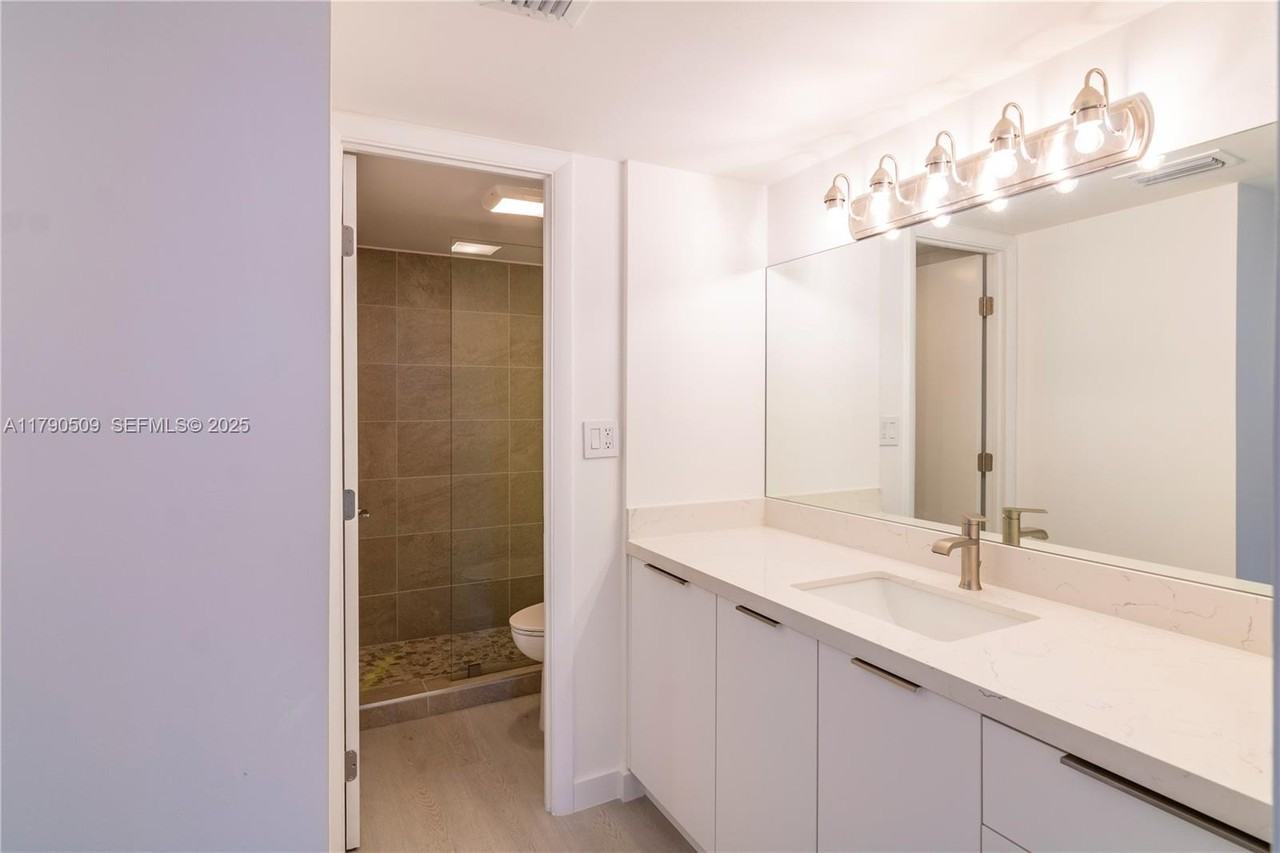 100 Bayview Drive #314 - Photo 5 of 22