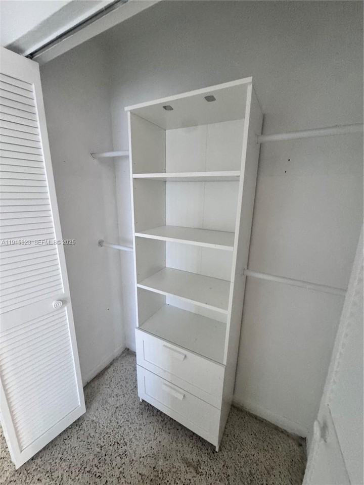 2715 Southwest 119th Court #0 - Photo 7 of 19