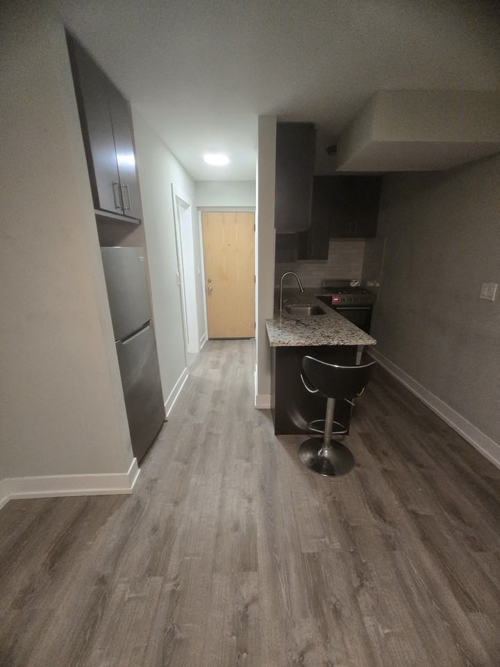 W Barry Ave & N Sheridan Rd - Photo 3 of 11