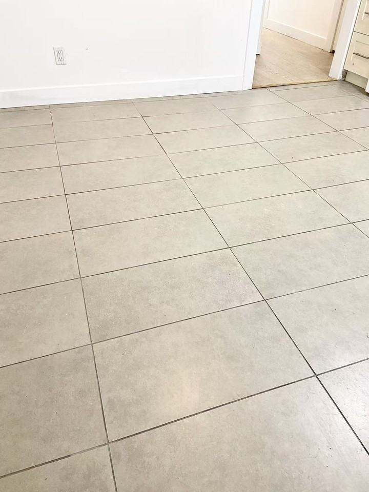 381 Dartmoor Drive - Photo 3 of 11