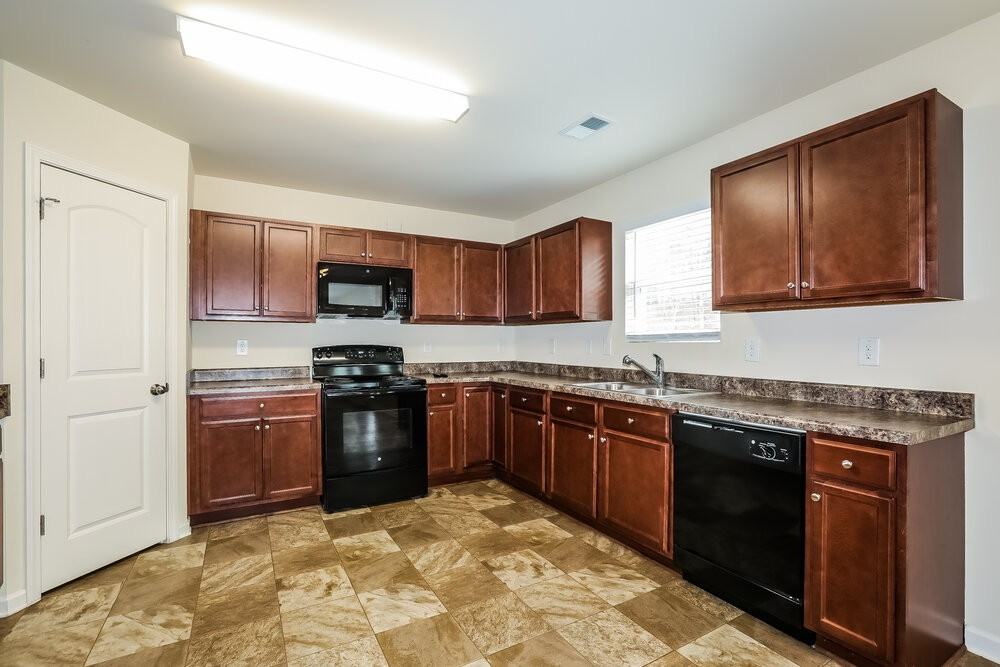 110 Betty Ann Ln - Photo 6 of 20