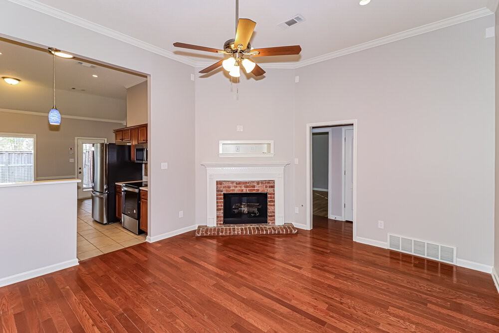 8715 Macon Rd - Photo 4 of 16