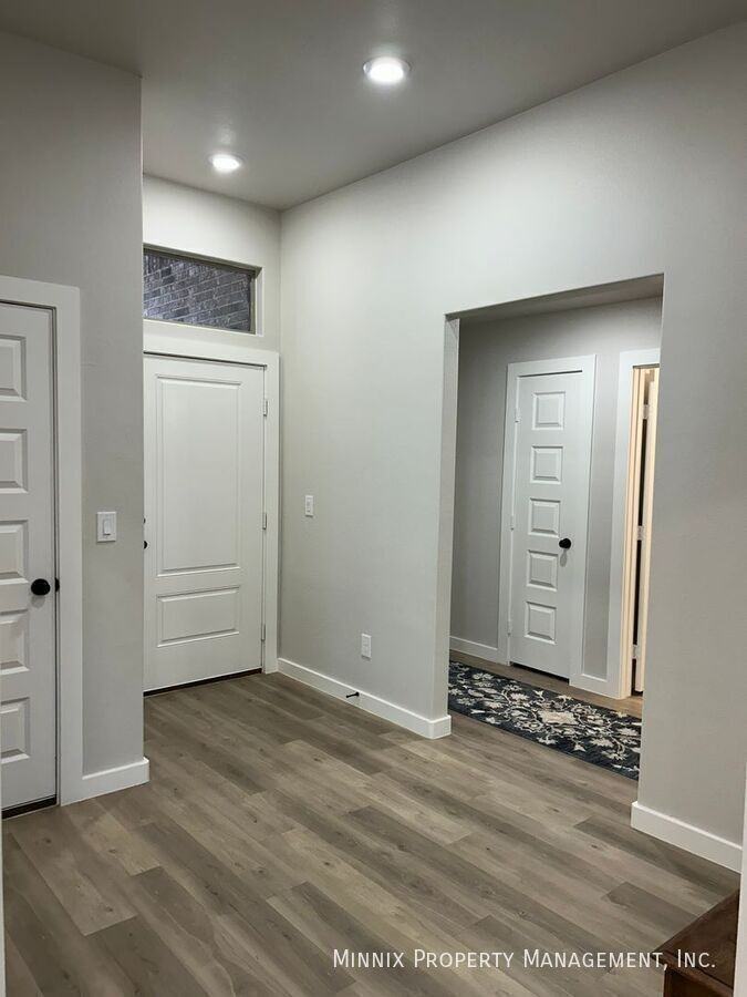 2923 137th St - Photo 2 of 43