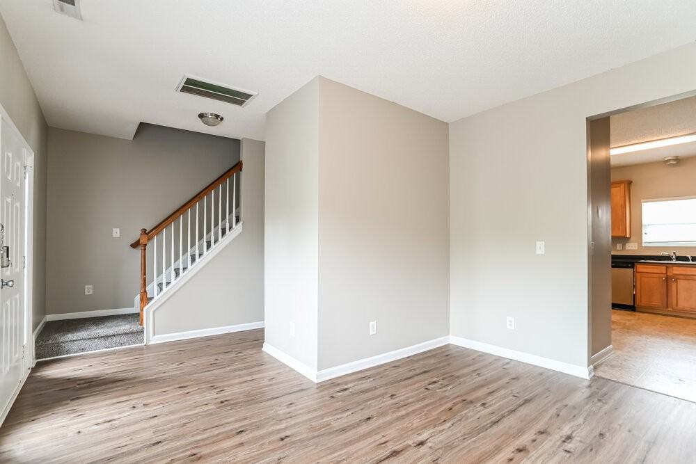 4419 Golden View Dr - Photo 7 of 17