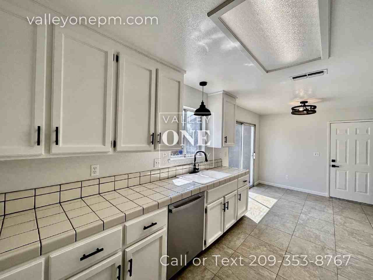 808 Tassajara Ct - Photo 5 of 20