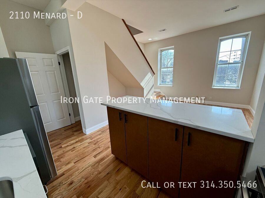 2110 Menard St #D - Photo 5 of 17