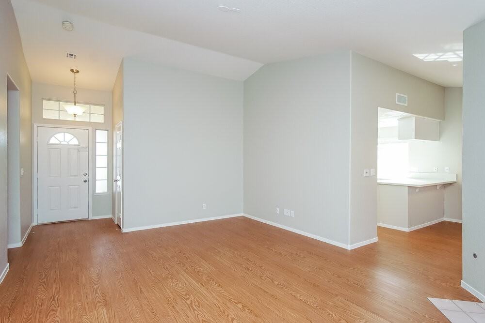 4705 Wild Oak Way - Photo 3 of 14