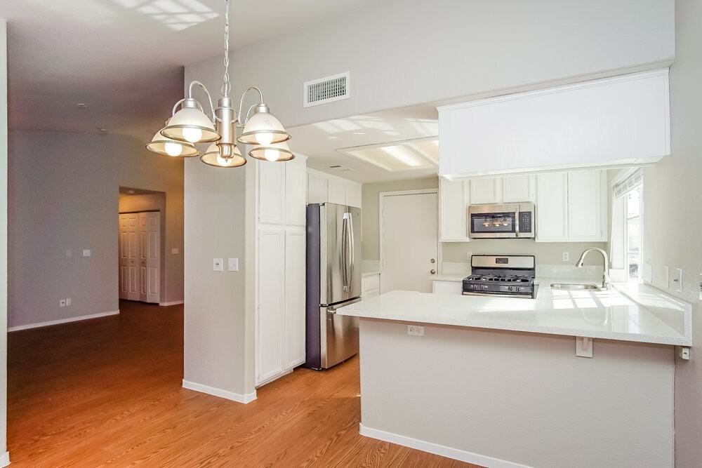 4705 Wild Oak Way - Photo 6 of 14