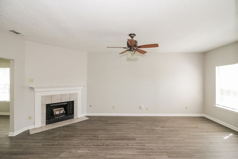 7899 Brady Creek Cv - Photo 5 of 17