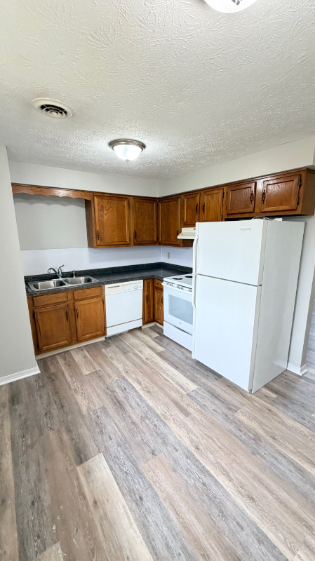 7800 Heatherview St Nw - Photo 5 of 14