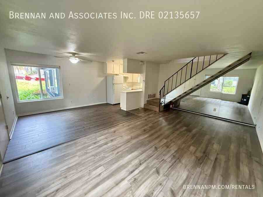 11039 Via Parma - Photo 2 of 16