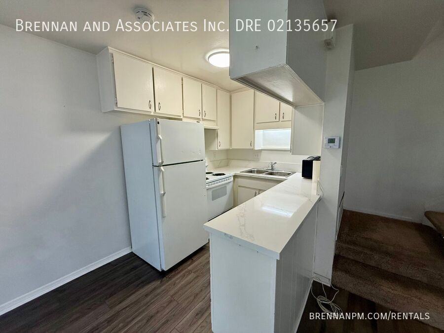 11039 Via Parma - Photo 3 of 16