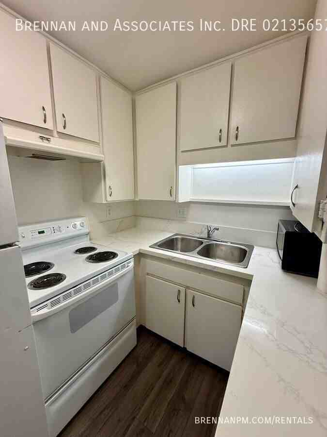 11039 Via Parma - Photo 4 of 16