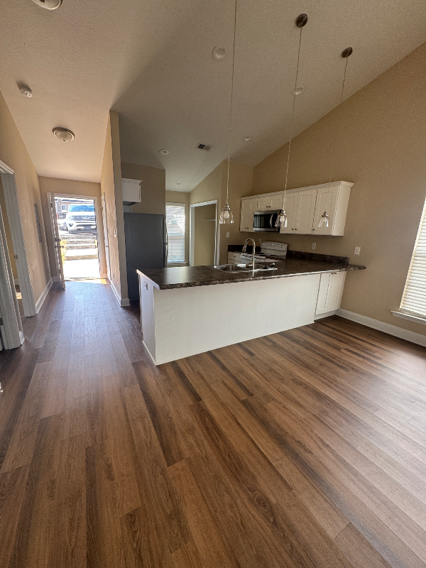 109 Dry Branch Ct - Photo 2 of 16