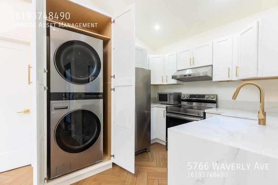 5766 Waverly Ave - Photo 2 of 16