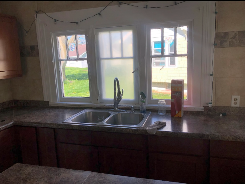 220 W Riverside Dr - Photo 5 of 8