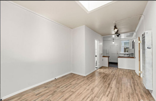 737 Minna St - Photo 4 of 13