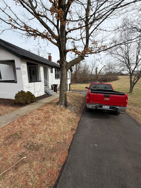 10272 Burlington Rd - Photo 2 of 19