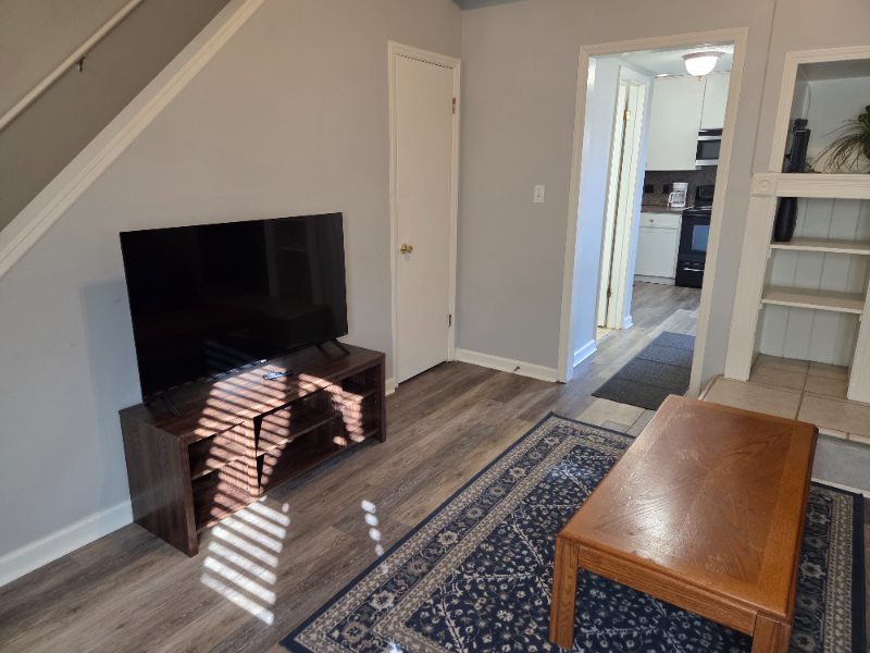 561 Brookside Ct - Photo 7 of 25