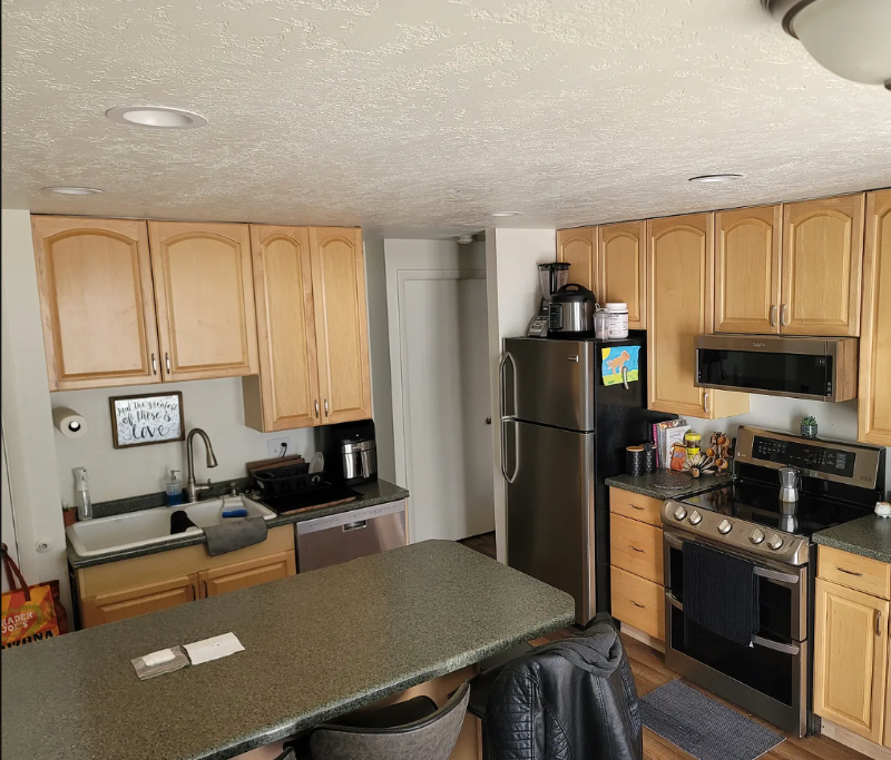 1640 E St #B - Photo 6 of 7