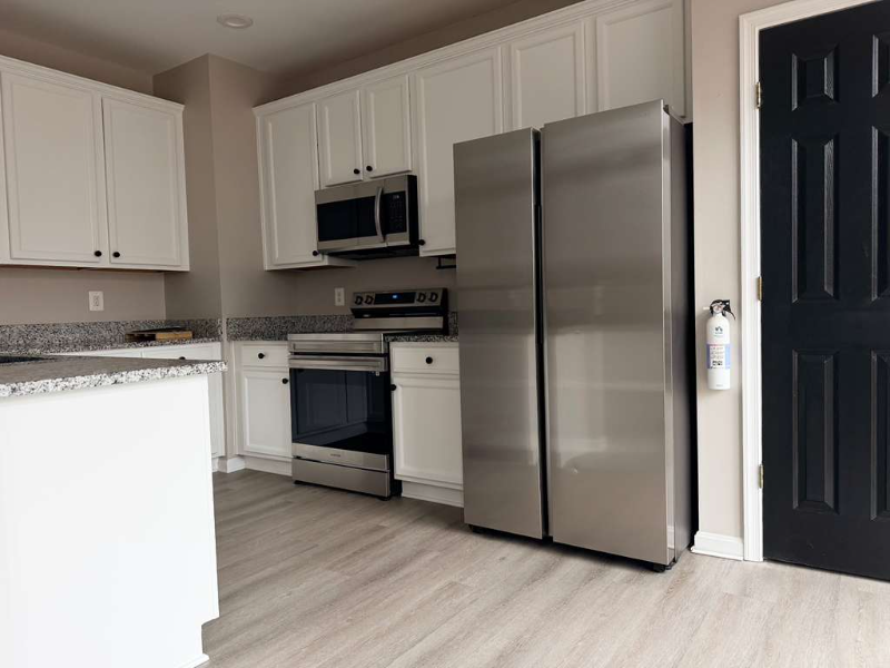 103 Hillside Ct - Photo 4 of 32