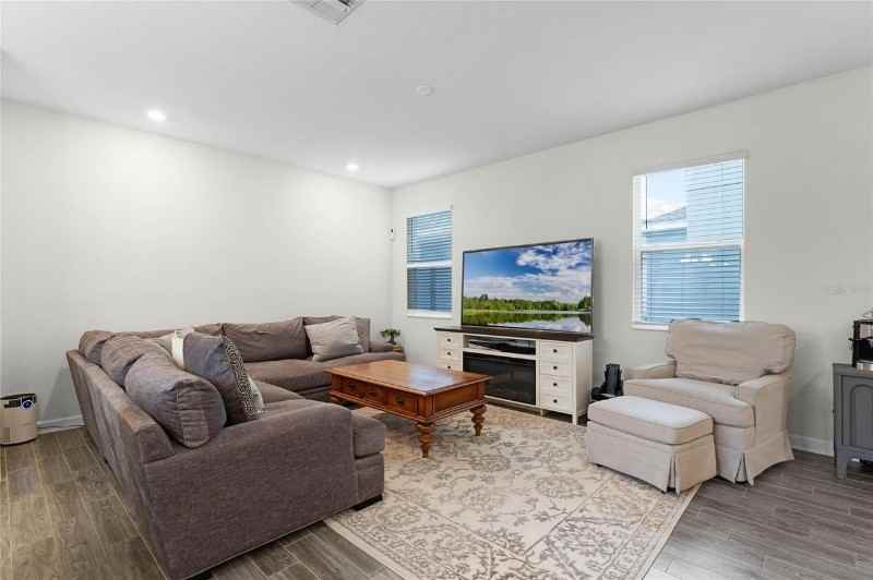 12128 Illustration Dr - Photo 7 of 20