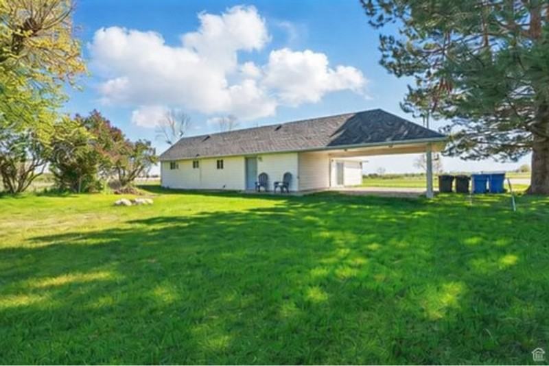 1317 Se #B - Photo 3 of 16