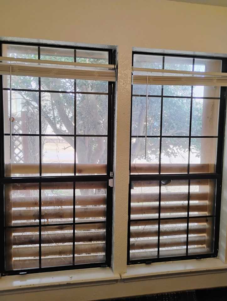 1601 South Aster Avenue - Photo 4 of 14