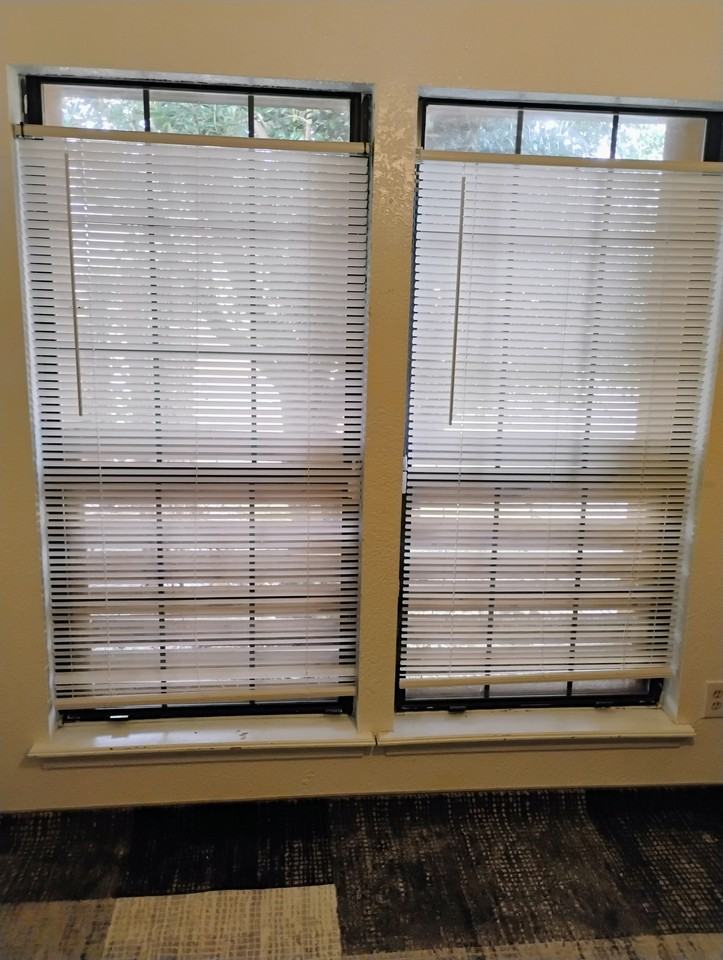 1601 South Aster Avenue - Photo 5 of 14