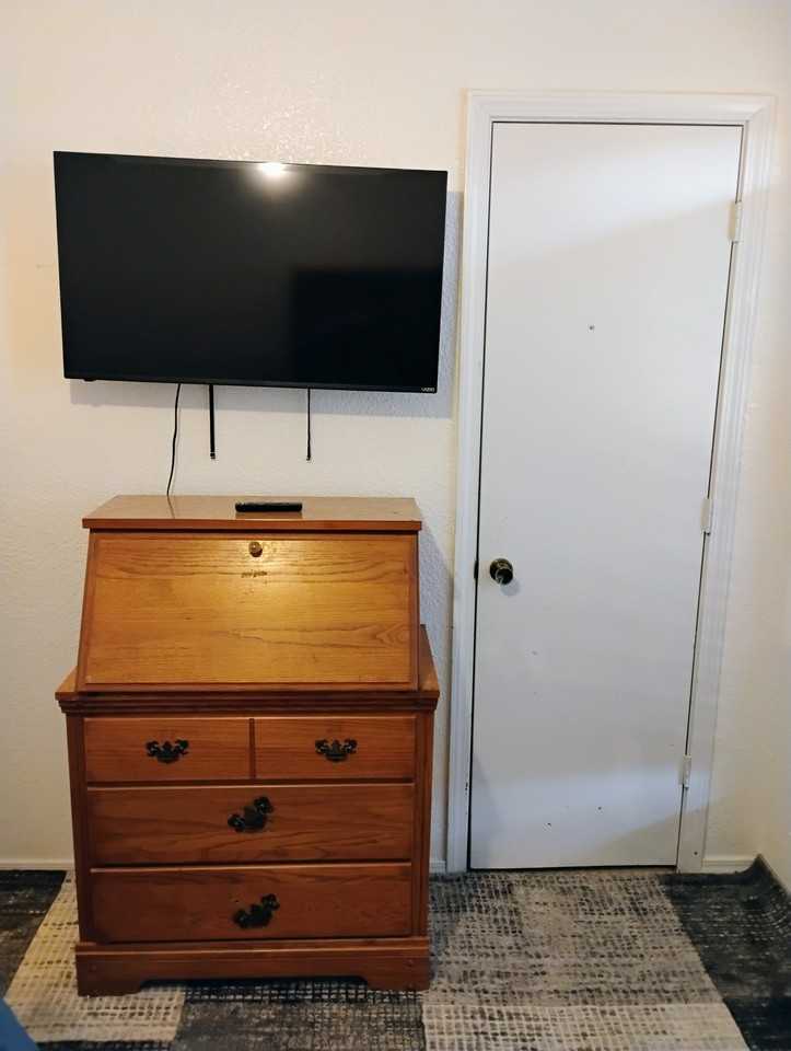 1601 South Aster Avenue - Photo 7 of 14