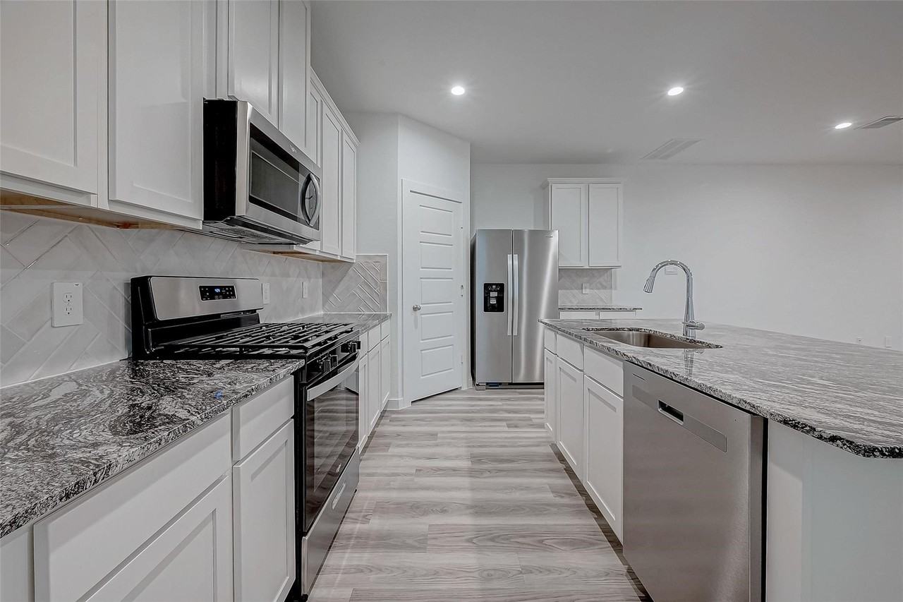 13426 Sombrero Cay Dr #13426 - Photo 4 of 35