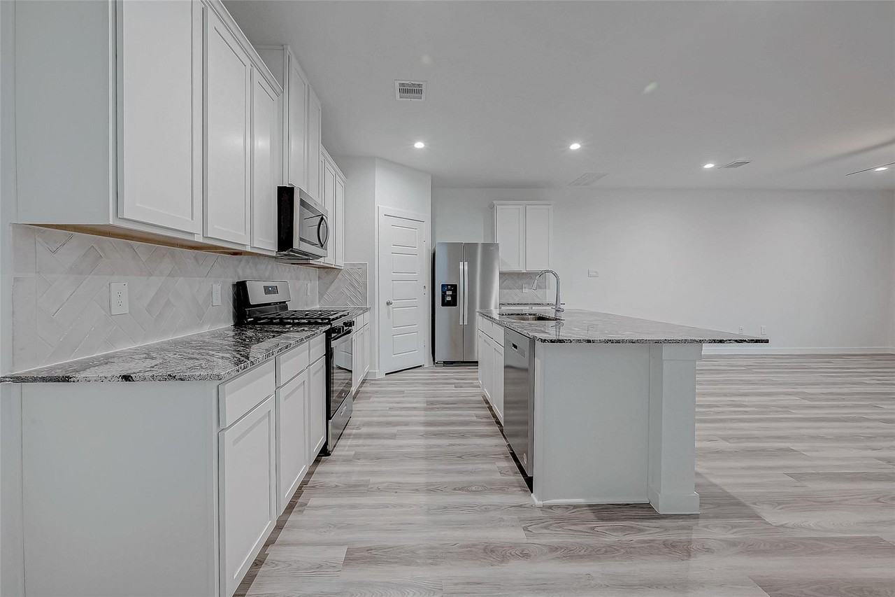 13426 Sombrero Cay Dr #13426 - Photo 7 of 35