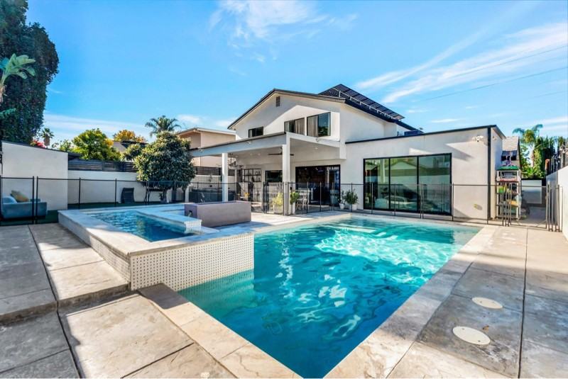 6324 Geyser Ave - Photo 6 of 20