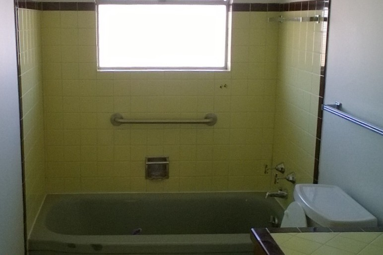 1747 S Hanford St Apt 1 #1 - Photo 3 of 14