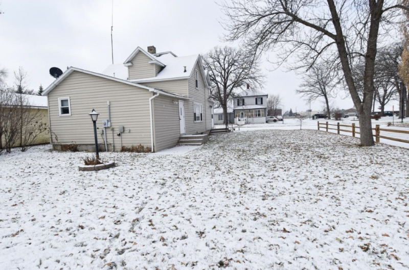 204 Conley Ave S - Photo 2 of 19